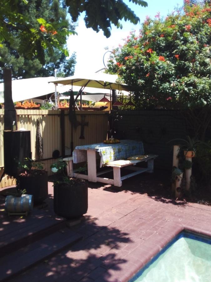 Africas Eden Guesthouse Mookgophong Bagian luar foto