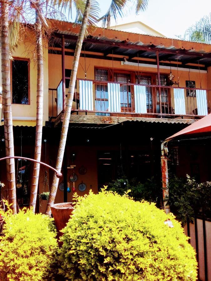 Africas Eden Guesthouse Mookgophong Bagian luar foto