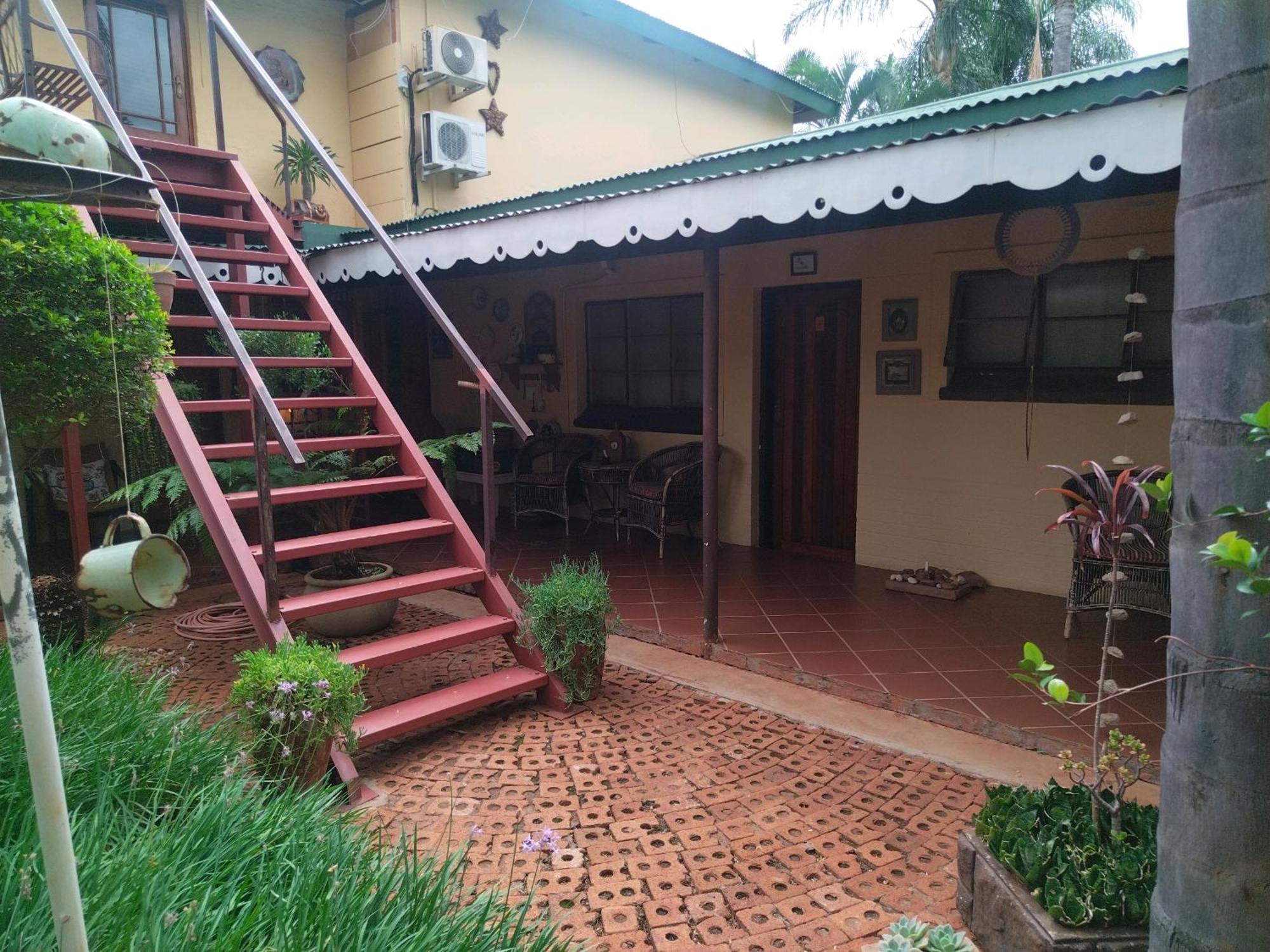 Africas Eden Guesthouse Mookgophong Bagian luar foto