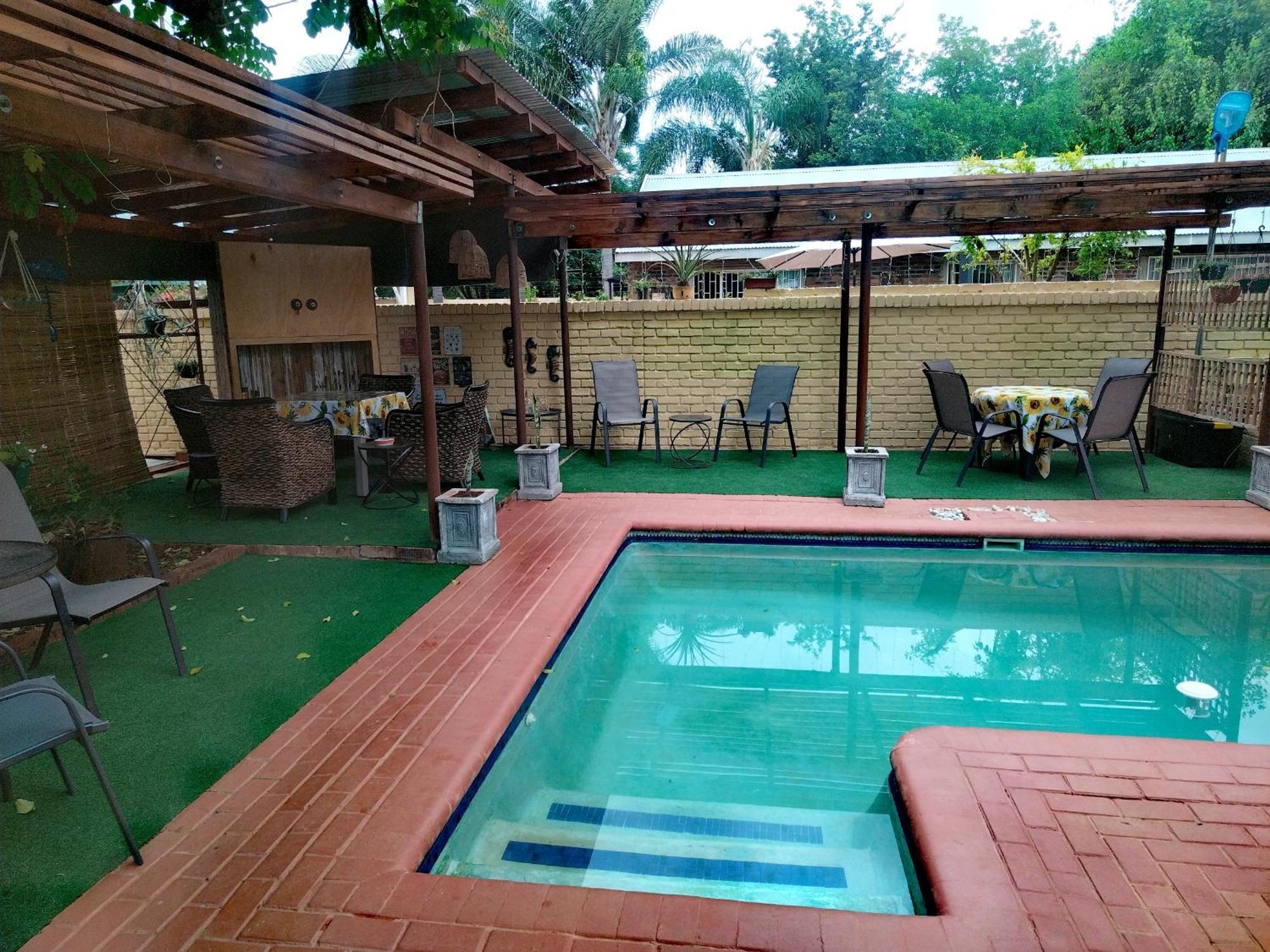 Africas Eden Guesthouse Mookgophong Bagian luar foto