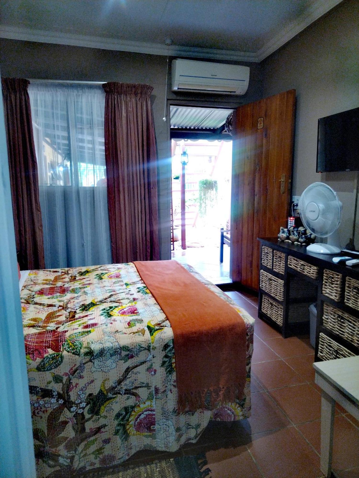 Africas Eden Guesthouse Mookgophong Bagian luar foto