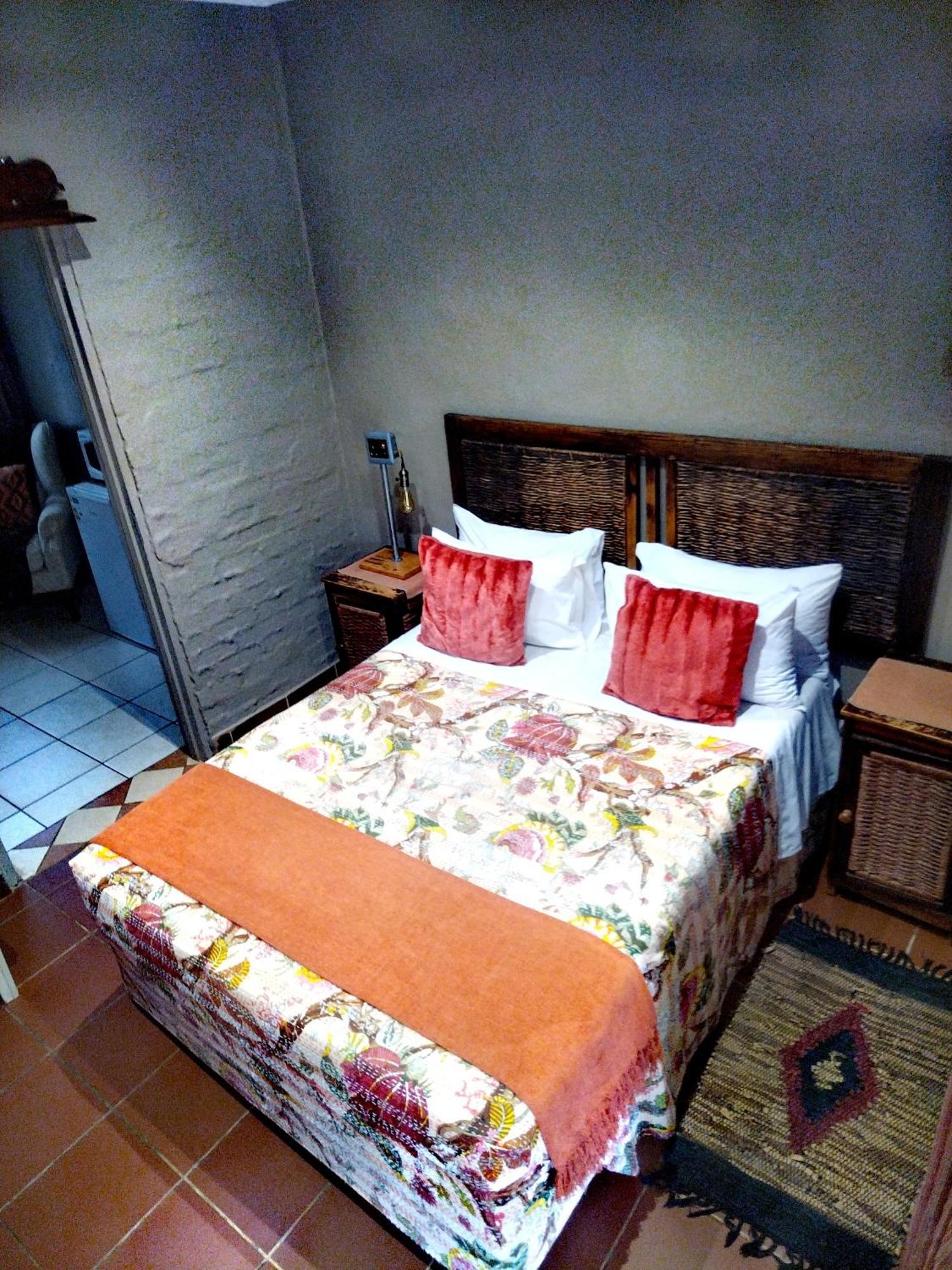 Africas Eden Guesthouse Mookgophong Bagian luar foto