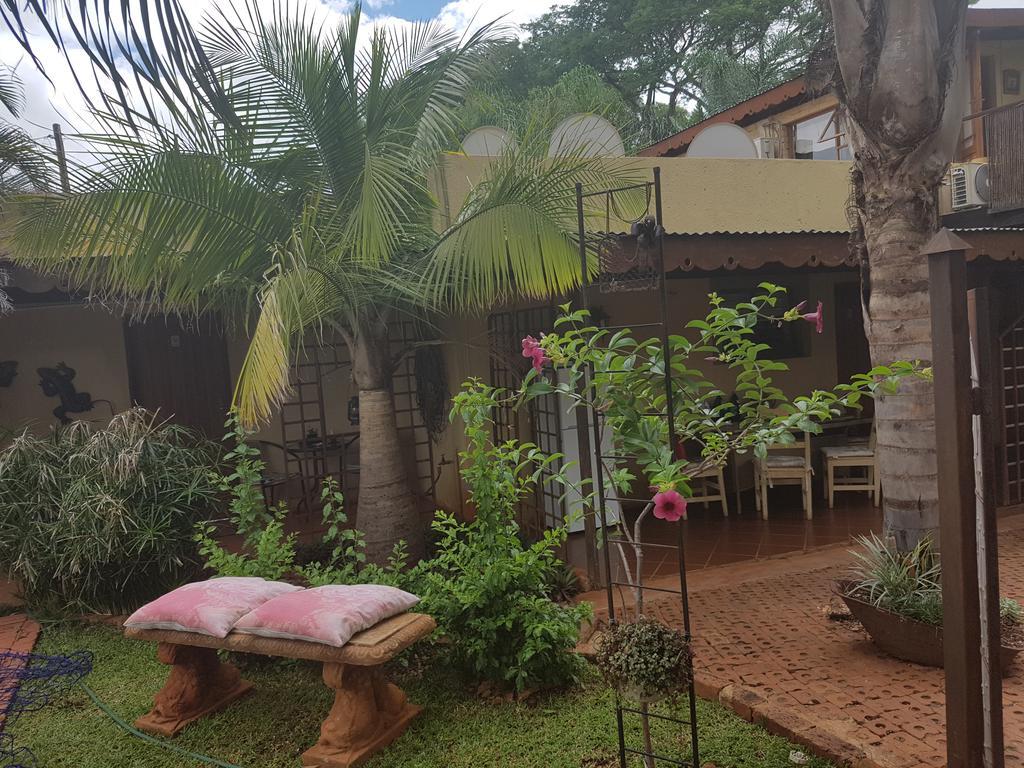 Africas Eden Guesthouse Mookgophong Bagian luar foto