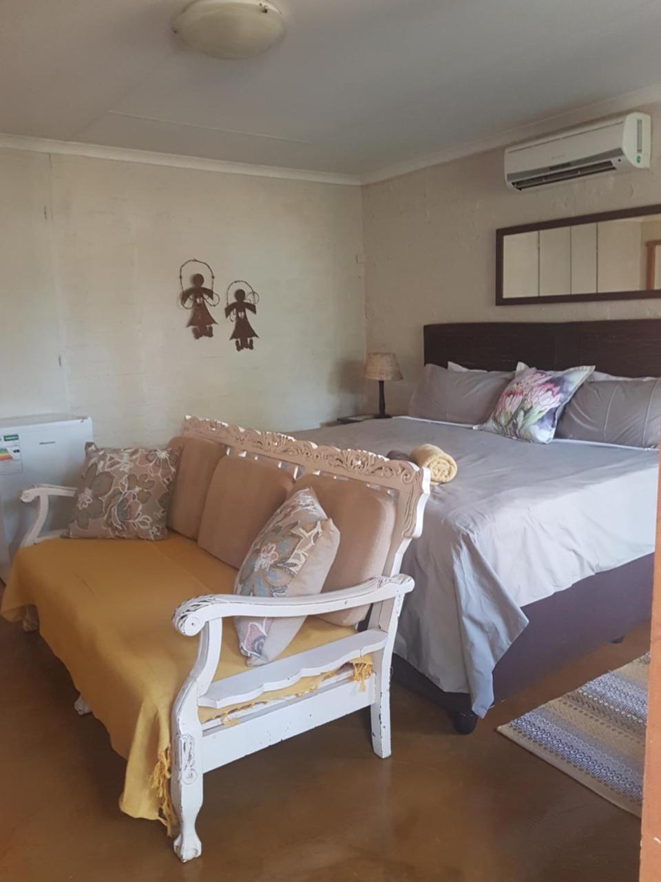 Africas Eden Guesthouse Mookgophong Bagian luar foto